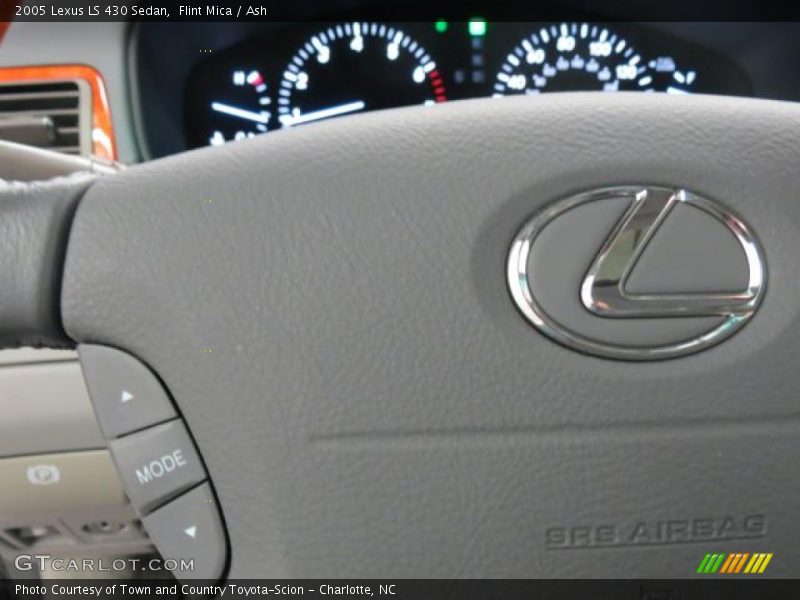 Controls of 2005 LS 430 Sedan