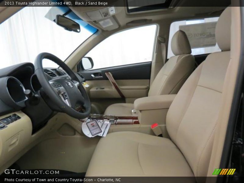 Black / Sand Beige 2013 Toyota Highlander Limited 4WD