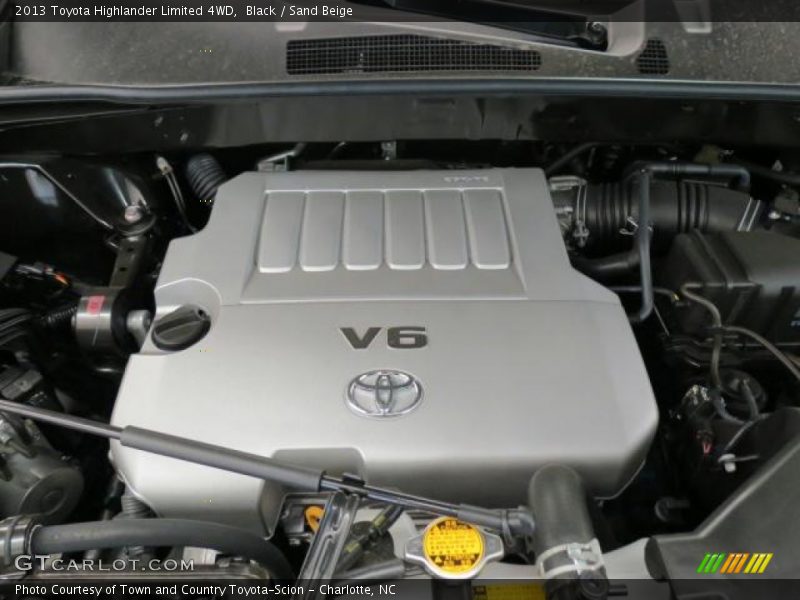 Black / Sand Beige 2013 Toyota Highlander Limited 4WD