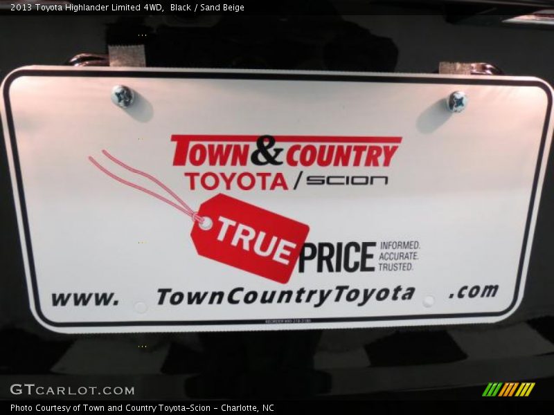 Black / Sand Beige 2013 Toyota Highlander Limited 4WD
