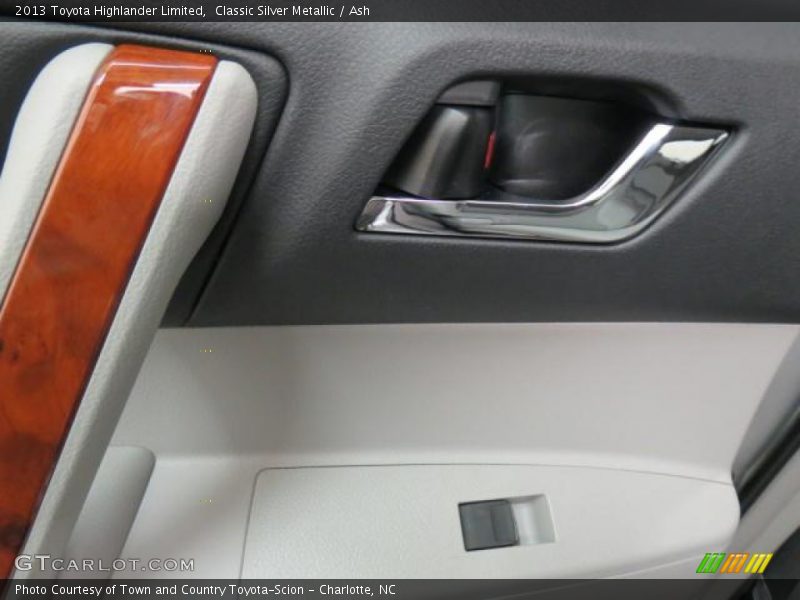 Classic Silver Metallic / Ash 2013 Toyota Highlander Limited