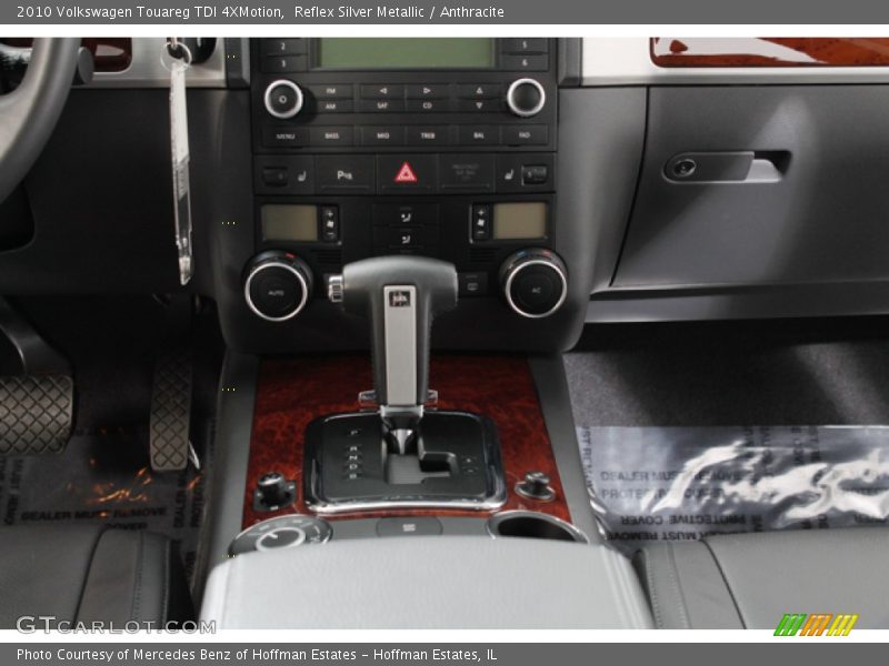 Reflex Silver Metallic / Anthracite 2010 Volkswagen Touareg TDI 4XMotion