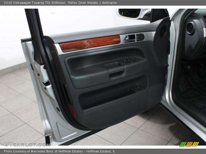 Reflex Silver Metallic / Anthracite 2010 Volkswagen Touareg TDI 4XMotion