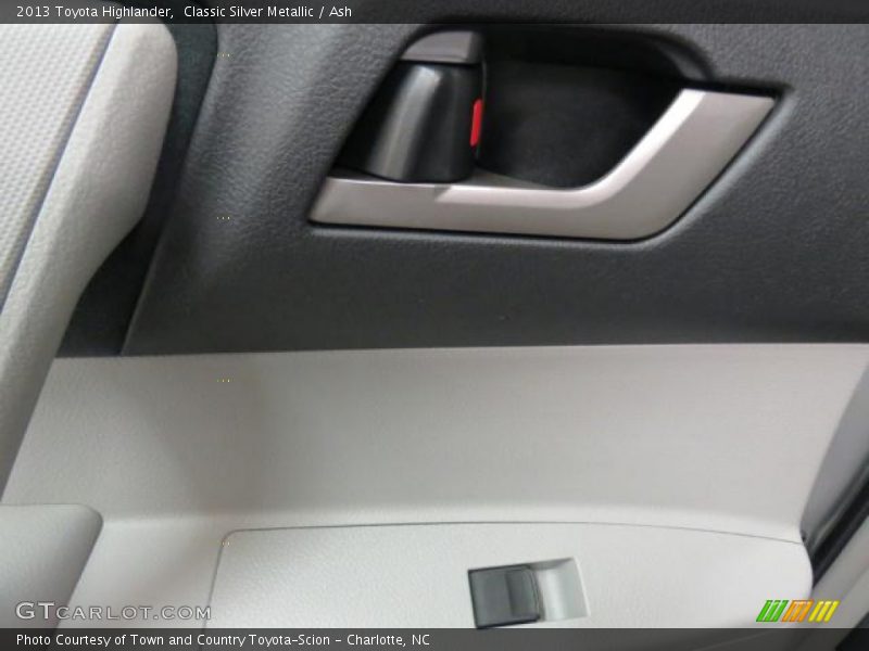 Classic Silver Metallic / Ash 2013 Toyota Highlander