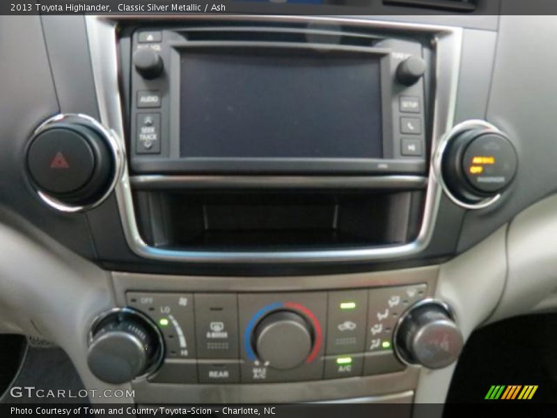 Classic Silver Metallic / Ash 2013 Toyota Highlander