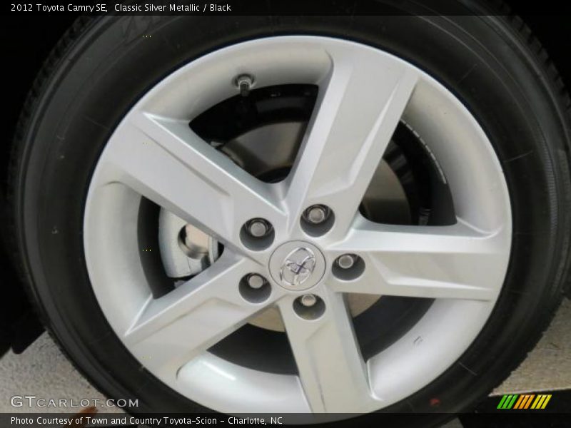 Classic Silver Metallic / Black 2012 Toyota Camry SE