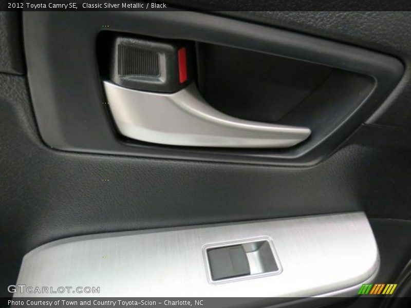 Classic Silver Metallic / Black 2012 Toyota Camry SE