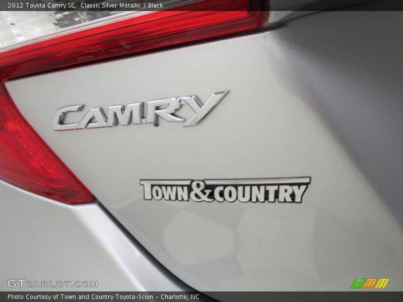 Classic Silver Metallic / Black 2012 Toyota Camry SE