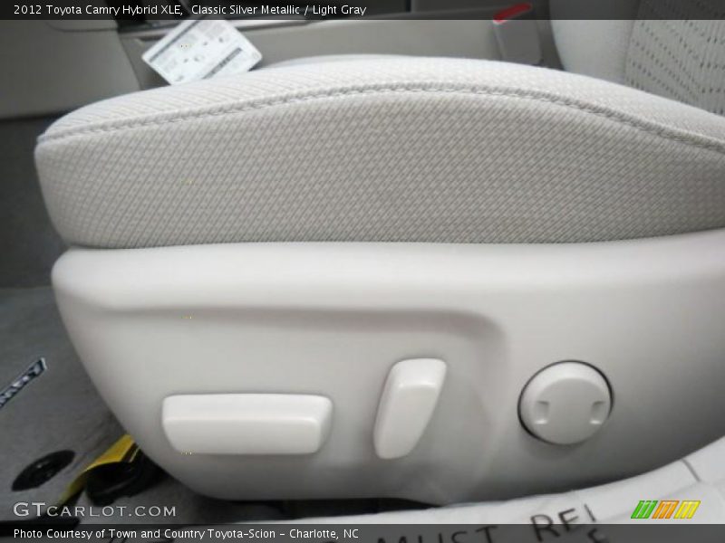 Classic Silver Metallic / Light Gray 2012 Toyota Camry Hybrid XLE
