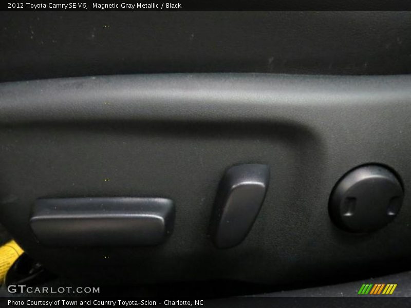 Magnetic Gray Metallic / Black 2012 Toyota Camry SE V6