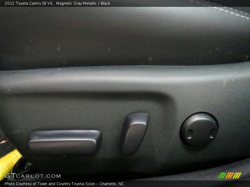 Magnetic Gray Metallic / Black 2012 Toyota Camry SE V6