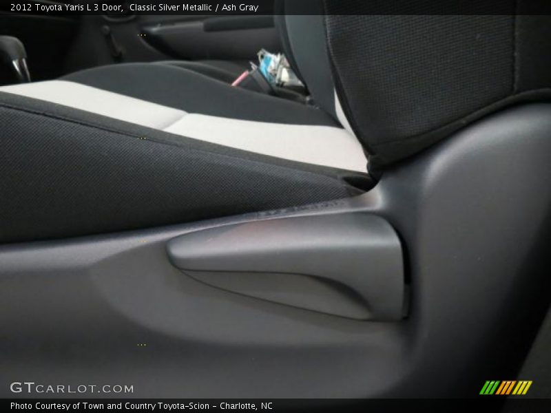 Classic Silver Metallic / Ash Gray 2012 Toyota Yaris L 3 Door