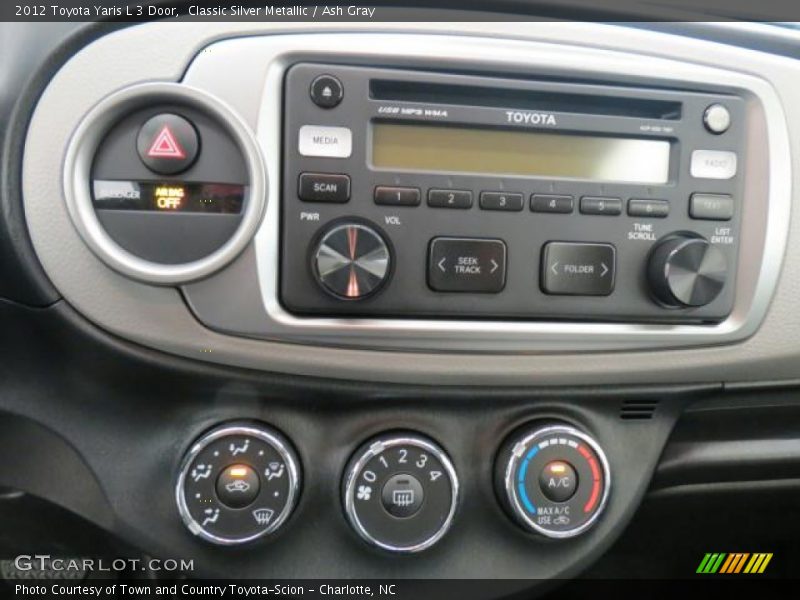 Classic Silver Metallic / Ash Gray 2012 Toyota Yaris L 3 Door
