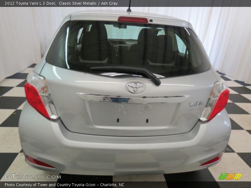 Classic Silver Metallic / Ash Gray 2012 Toyota Yaris L 3 Door