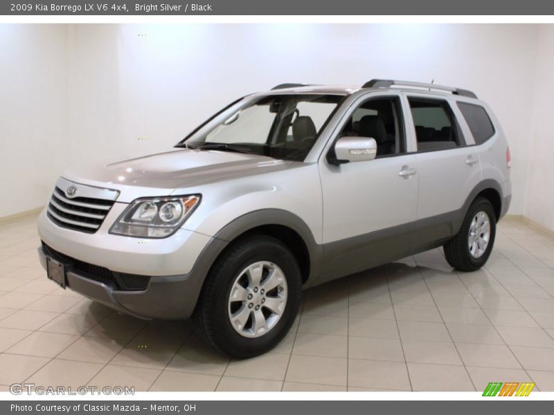 Bright Silver / Black 2009 Kia Borrego LX V6 4x4