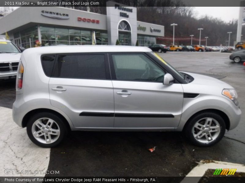 Bright Silver / Black Soul Logo Cloth 2011 Kia Soul +
