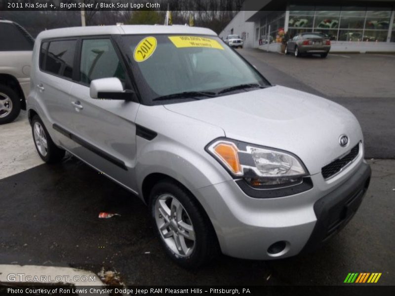 Bright Silver / Black Soul Logo Cloth 2011 Kia Soul +
