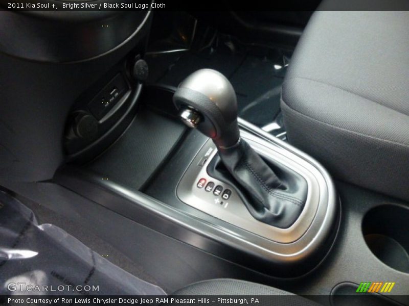 Bright Silver / Black Soul Logo Cloth 2011 Kia Soul +