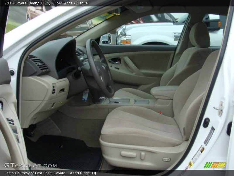 Super White / Bisque 2010 Toyota Camry LE V6