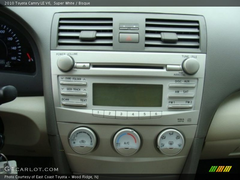 Super White / Bisque 2010 Toyota Camry LE V6