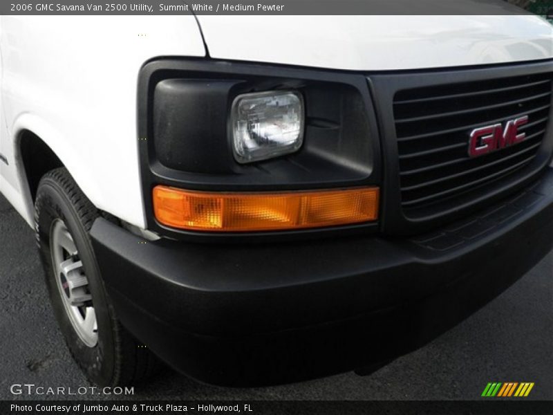 Summit White / Medium Pewter 2006 GMC Savana Van 2500 Utility