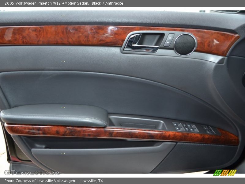 Door Panel of 2005 Phaeton W12 4Motion Sedan