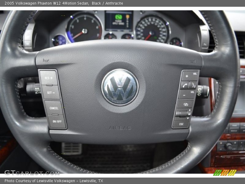  2005 Phaeton W12 4Motion Sedan Steering Wheel