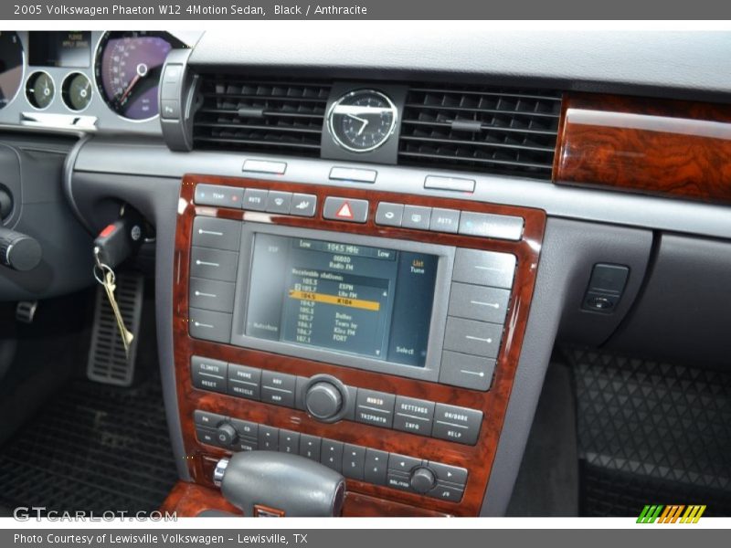 Controls of 2005 Phaeton W12 4Motion Sedan