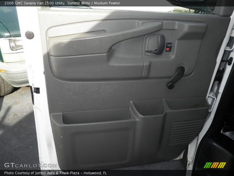 Summit White / Medium Pewter 2006 GMC Savana Van 2500 Utility