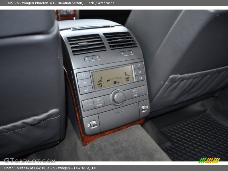 Controls of 2005 Phaeton W12 4Motion Sedan