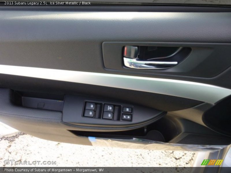 Ice Silver Metallic / Black 2013 Subaru Legacy 2.5i