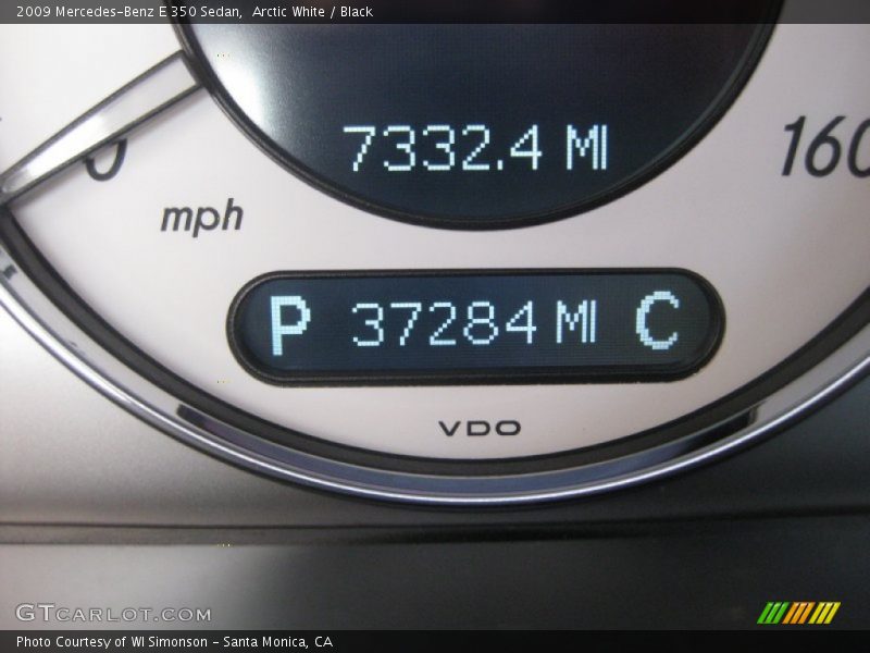 Arctic White / Black 2009 Mercedes-Benz E 350 Sedan