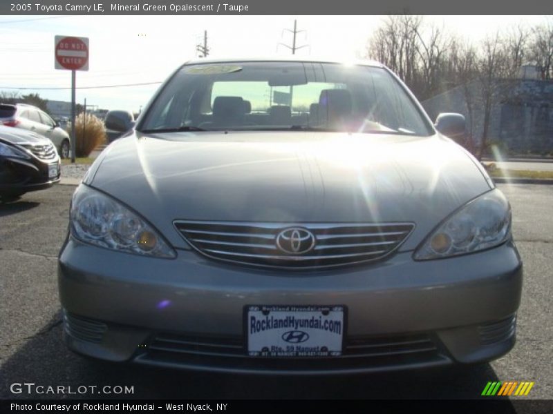 Mineral Green Opalescent / Taupe 2005 Toyota Camry LE