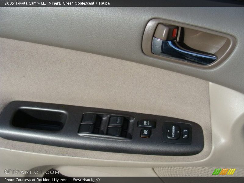 Mineral Green Opalescent / Taupe 2005 Toyota Camry LE