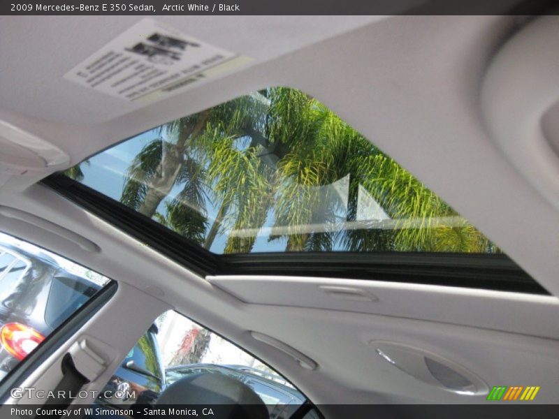 Arctic White / Black 2009 Mercedes-Benz E 350 Sedan