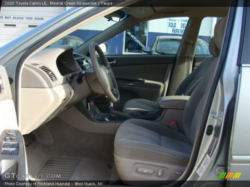 Mineral Green Opalescent / Taupe 2005 Toyota Camry LE