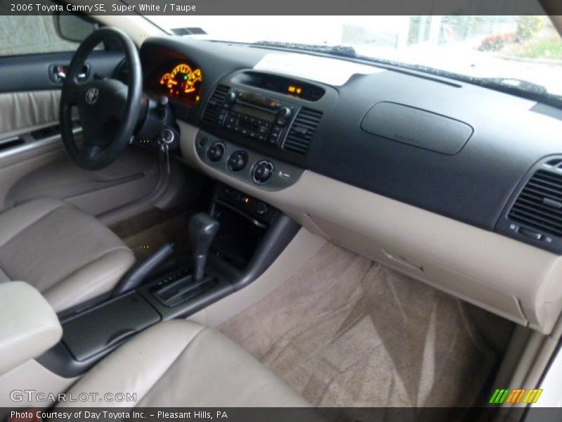 Super White / Taupe 2006 Toyota Camry SE