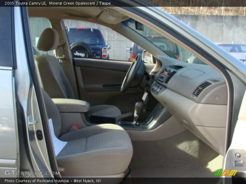 Mineral Green Opalescent / Taupe 2005 Toyota Camry LE