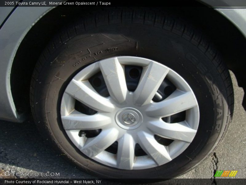 Mineral Green Opalescent / Taupe 2005 Toyota Camry LE