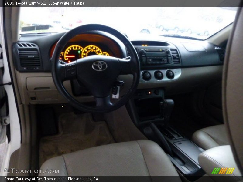Super White / Taupe 2006 Toyota Camry SE