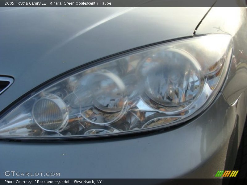 Mineral Green Opalescent / Taupe 2005 Toyota Camry LE