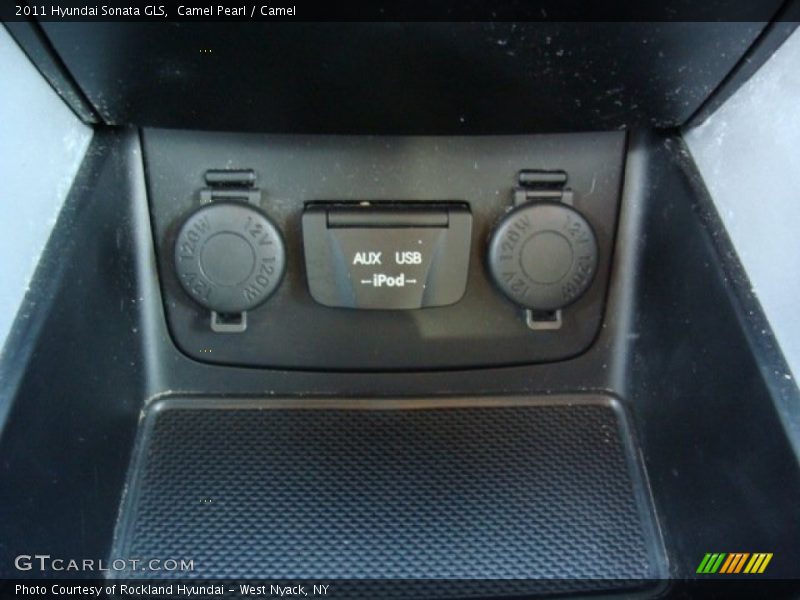 Camel Pearl / Camel 2011 Hyundai Sonata GLS