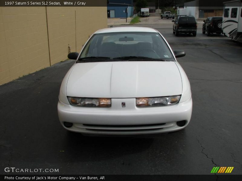 White / Gray 1997 Saturn S Series SL2 Sedan