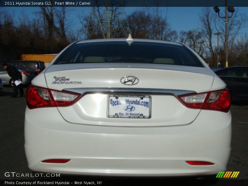 Pearl White / Camel 2011 Hyundai Sonata GLS