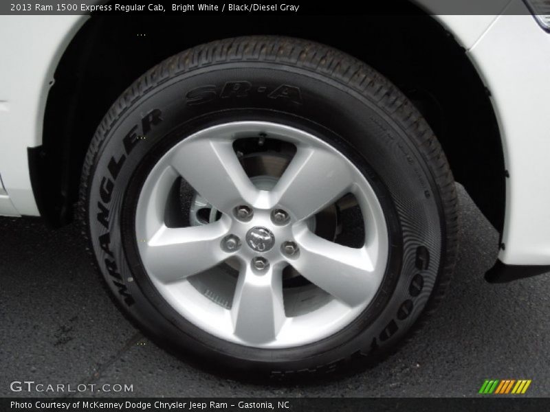 Bright White / Black/Diesel Gray 2013 Ram 1500 Express Regular Cab