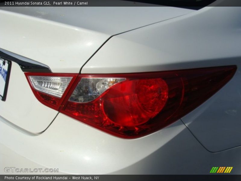 Pearl White / Camel 2011 Hyundai Sonata GLS