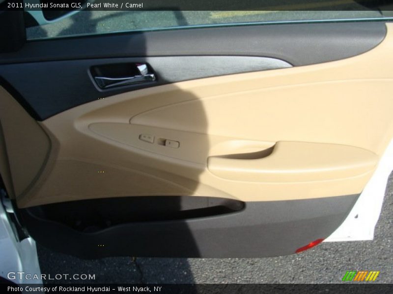 Pearl White / Camel 2011 Hyundai Sonata GLS