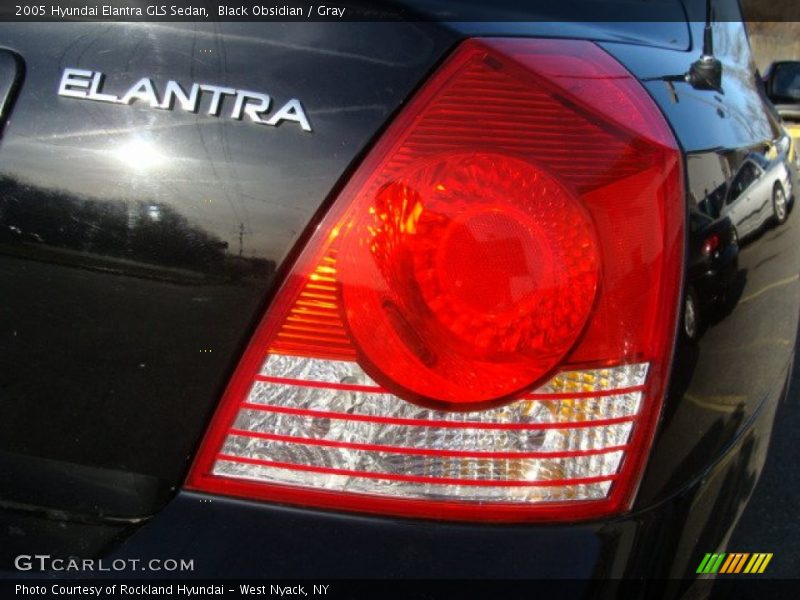 Black Obsidian / Gray 2005 Hyundai Elantra GLS Sedan