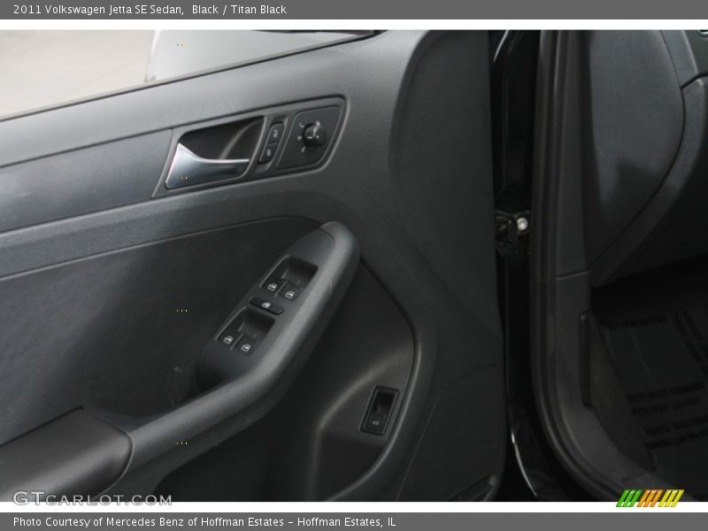 Black / Titan Black 2011 Volkswagen Jetta SE Sedan