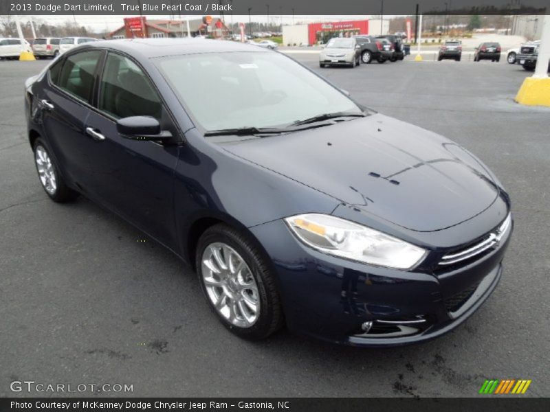 Front 3/4 View of 2013 Dart Limited